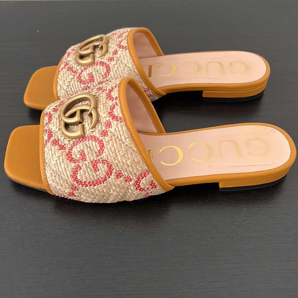 Gucci GG Raffia Effect Slide - Picture 2 of 6